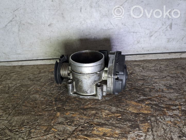 Volkswagen PASSAT B4 Throttle valve 021133064