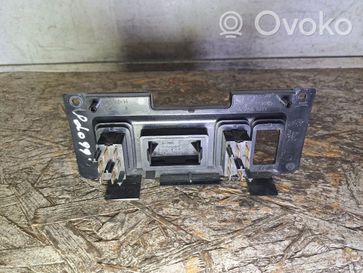 Volkswagen Polo III 6N 6N2 6NF Interruttore di controllo dell’alzacristalli elettrico 6N0857061