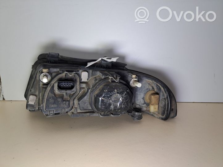 Audi A4 S4 B5 8D Lampa przednia 8D0941004AK