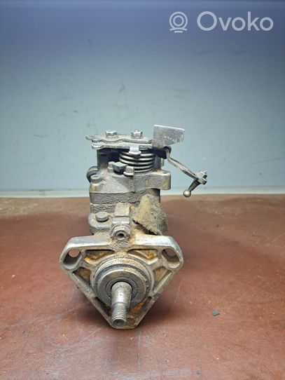 Volkswagen Jetta I Fuel injection high pressure pump 068130108N