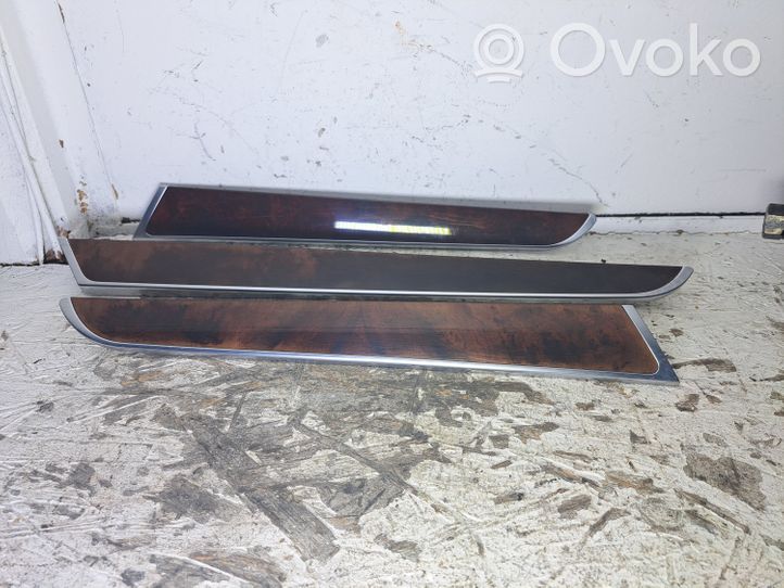 Audi A6 S6 C6 4F Baguette moulure de porte arrière 4F0867420