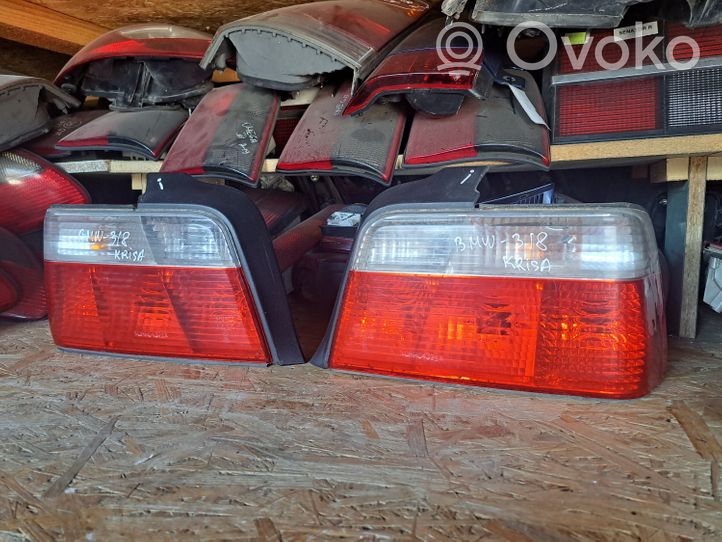 BMW 3 E36 Lampy tylne / Komplet 084441912L