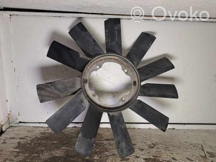 BMW 3 E36 Hélice moteur ventilateur 17233639