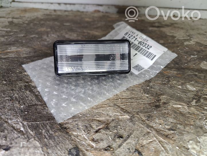 Toyota Land Cruiser (J120) Lampa oświetlenia tylnej tablicy rejestracyjnej 8127160332