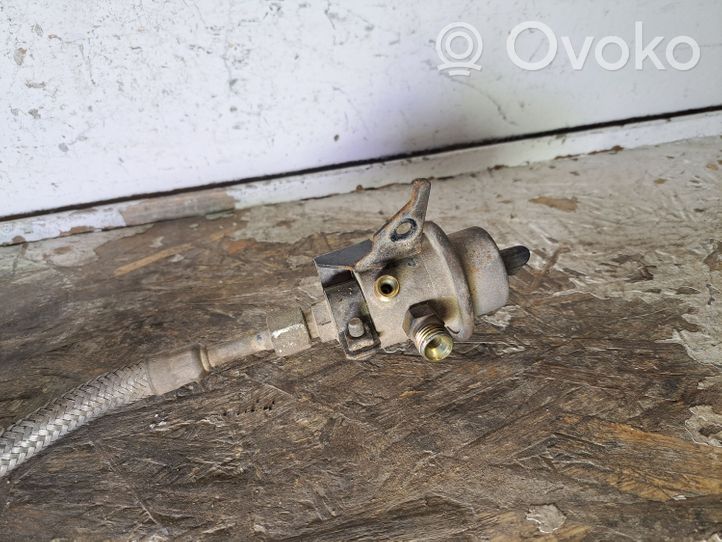 Audi A6 S6 C4 4A Regulator ciśnienia paliwa 034133534F