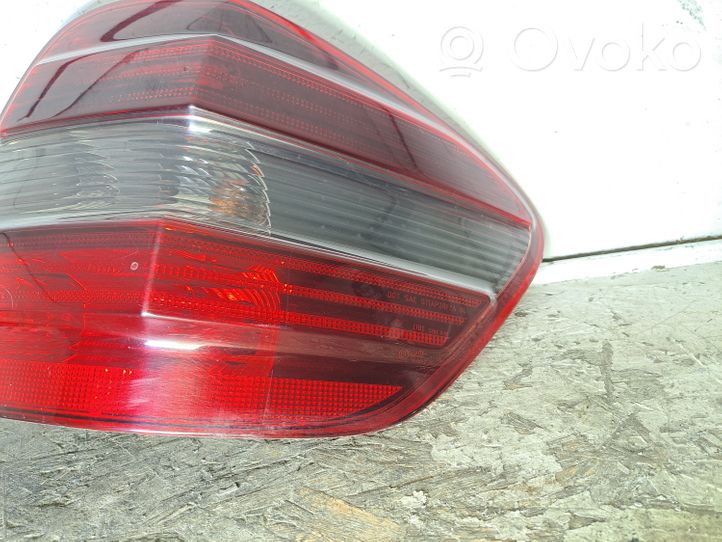 Mercedes-Benz ML W164 Lampa tylna 404122R