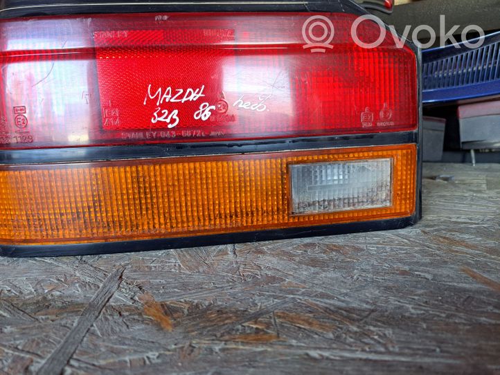 Mazda 323 Lampa tylna 0436870L