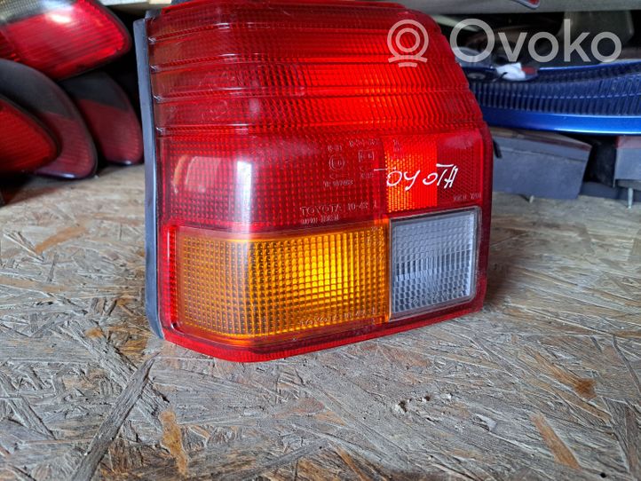 Toyota Starlet (P70) III Lampa tylna 1043