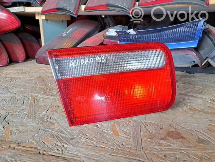 Honda Accord Lampy tylnej klapy bagażnika 236207