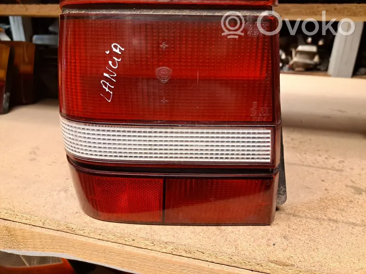 Lancia Thema Feux arrière / postérieurs 297501