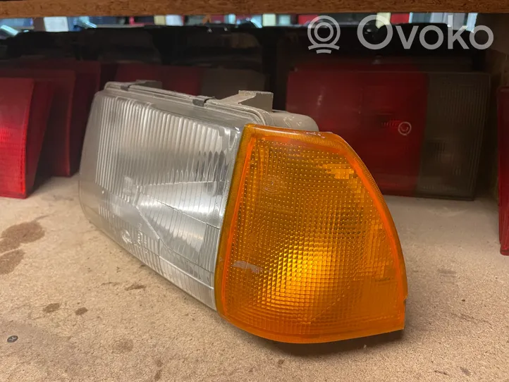 Audi 100 200 5000 C2 Lampa przednia 002117853