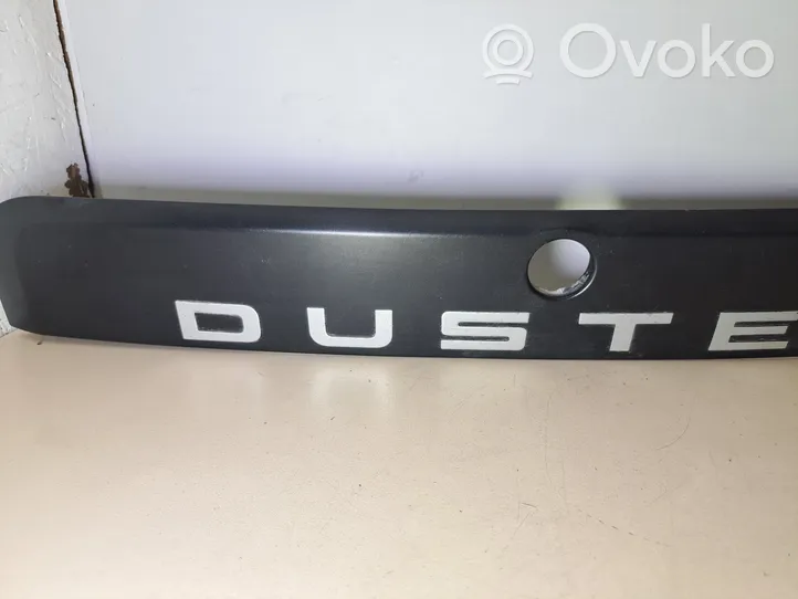 Dacia Duster Takaluukun rekisterikilven valon palkki 848100019