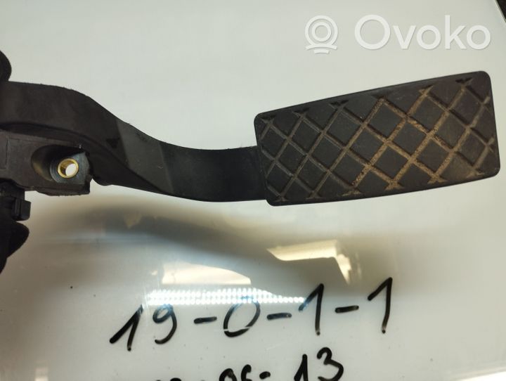 Audi A6 S6 C5 4B Accelerator throttle pedal 8D1723523G