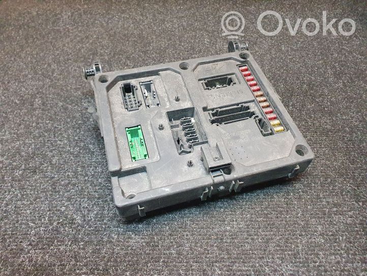 Volkswagen Sharan Module de fusibles S108145100F