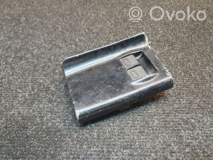 Audi A4 S4 B5 8D Interruttore di controllo dell’alzacristalli elettrico 801959515