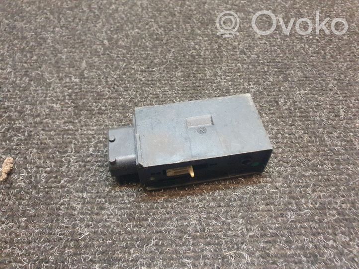 BMW 3 E36 Oven ohjainlaite/moduuli 67111387606141306