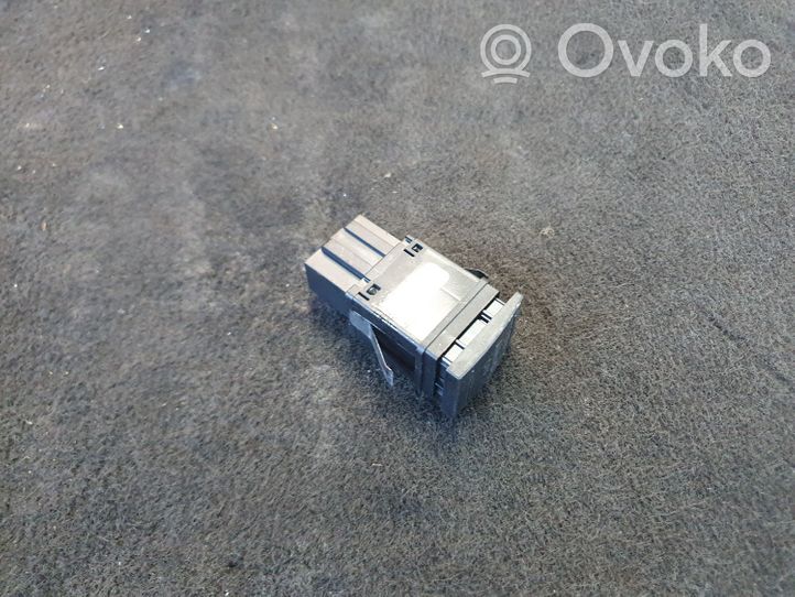 Volkswagen Polo Passenger airbag on/off switch 6Q0919235B