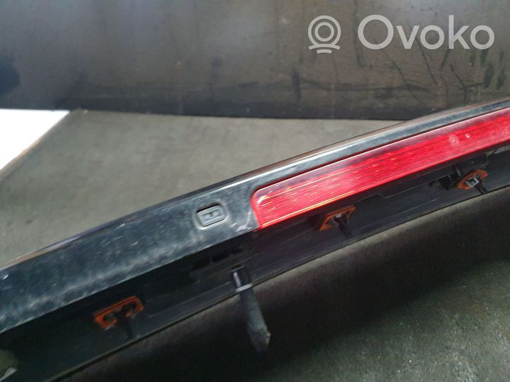 Mercedes-Benz E W211 Spoiler del portellone posteriore/bagagliaio 2117900188