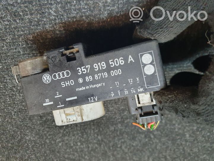 Volkswagen Golf III Przekaźnik / Modul układu ogrzewania wstępnego 898719000