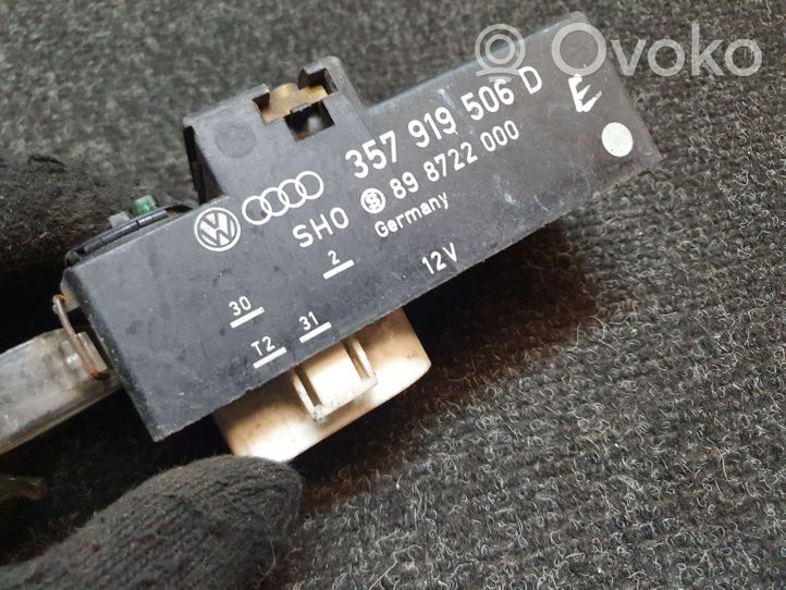 Volkswagen Golf III Glow plug pre-heat relay 357919506D