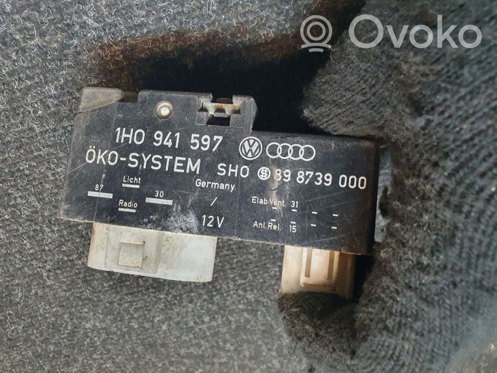 Volkswagen Golf III Relé de la bujía de precalentamiento 1H0941597