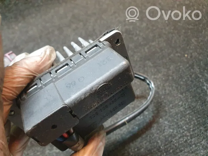 Audi A6 S6 C4 4A Pečiuko ventiliatoriaus reostatas (reustatas) 5DS00645500