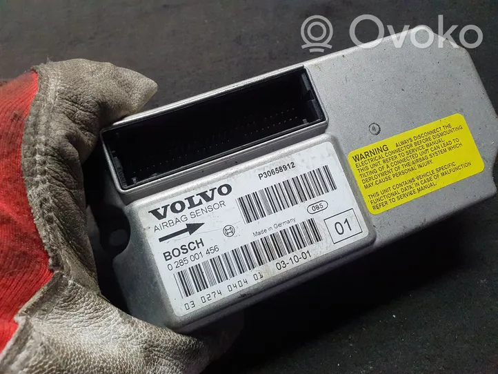 Volvo V70 Airbag control unit/module 0285001456