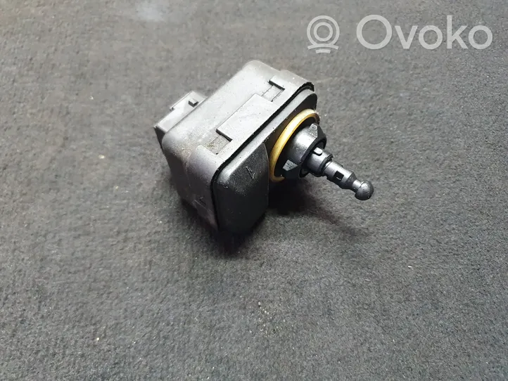 Volvo V70 Motorino di regolazione assetto fari 