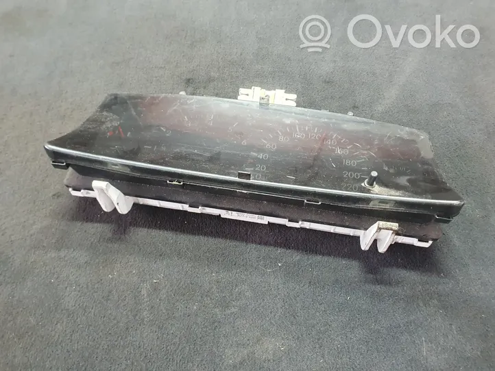 Toyota Corolla Verso E121 Compteur de vitesse tableau de bord 8380013150