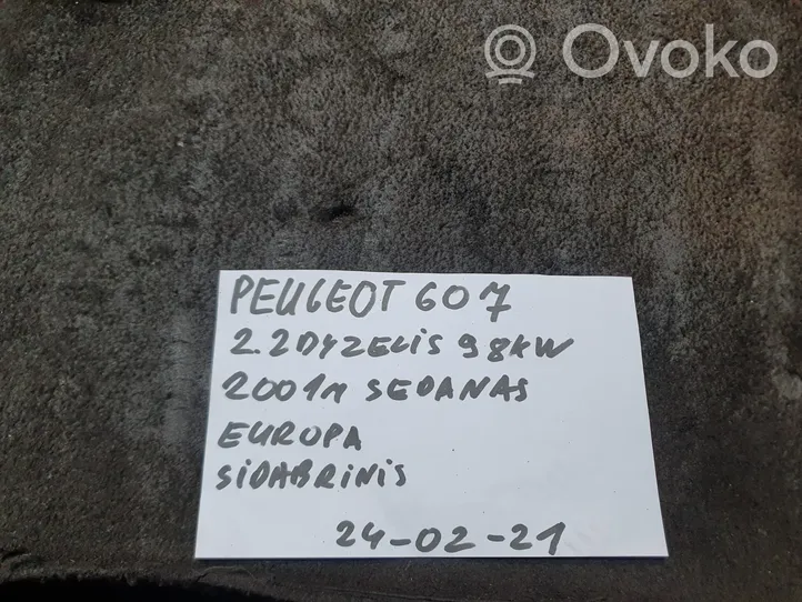 Peugeot 607 Tuyau de liquide de refroidissement moteur 