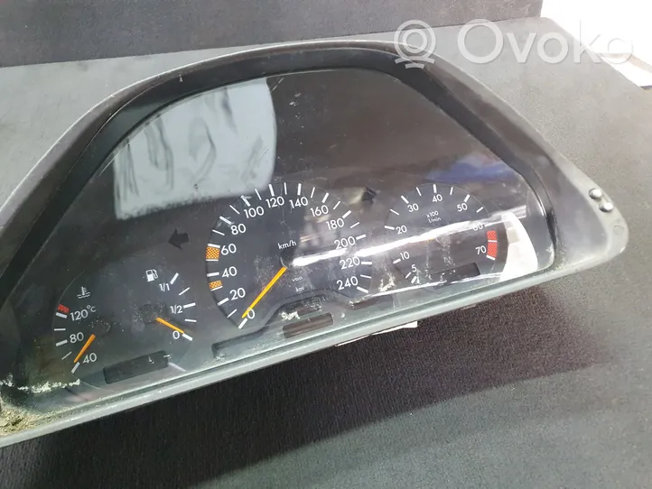 Mercedes-Benz E W210 Compteur de vitesse tableau de bord A2105404947