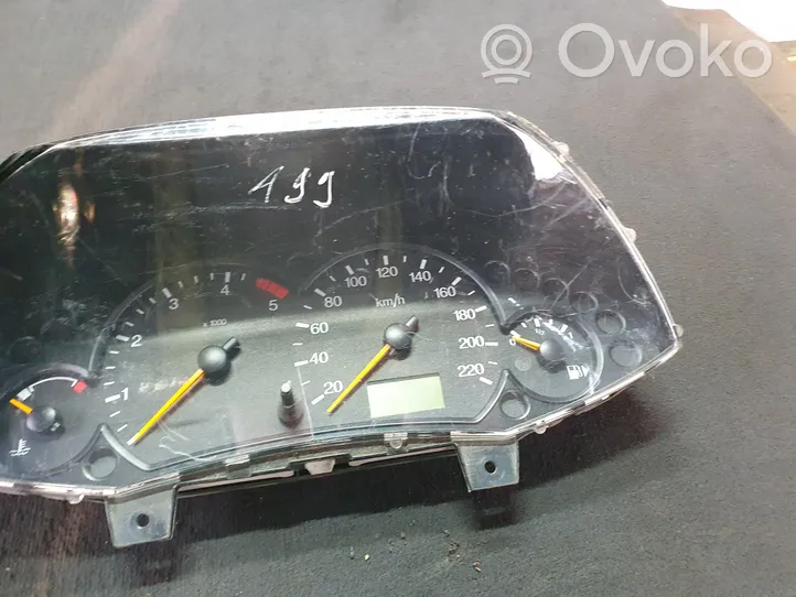 Ford Focus Compteur de vitesse tableau de bord 98AP10841BC