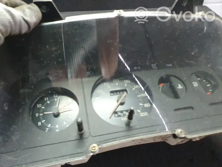 Ford Escort Speedometer (instrument cluster) 86AB10841BC
