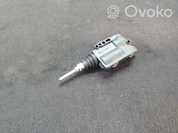 Opel Vectra C Verrouillage du bouchon du réservoir de carburant 13158426