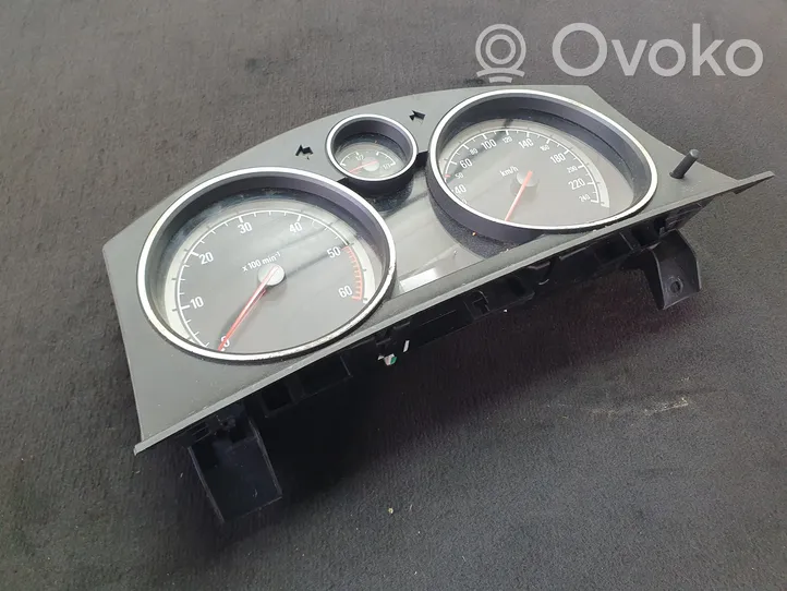 Opel Zafira B Compteur de vitesse tableau de bord 13225988