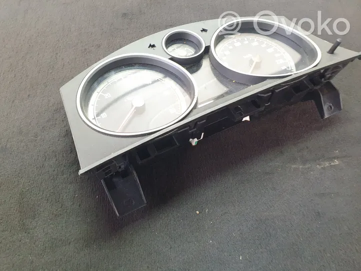 Opel Zafira B Speedometer (instrument cluster) 13225988