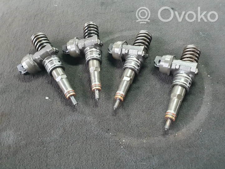 Volkswagen Golf Plus Fuel injector 