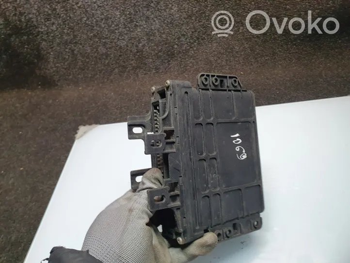 Audi A4 S4 B5 8D Unidad de control/módulo de la caja de cambios 01N927733AN