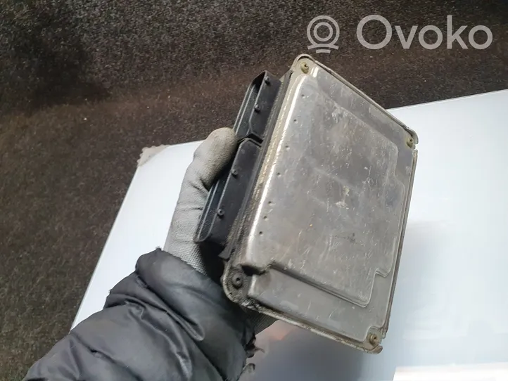 Volkswagen Bora Sterownik / Moduł ECU 038906019HJ