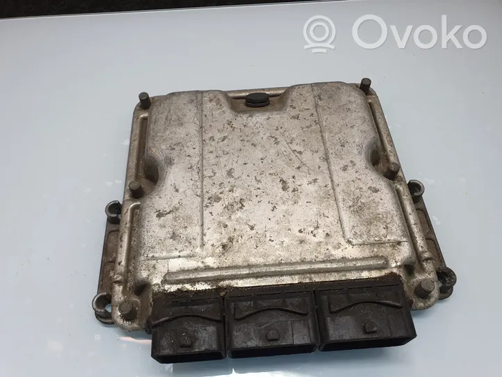 Renault Laguna II Sterownik / Moduł ECU 0281011325