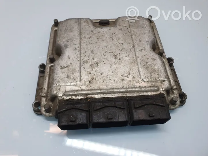 Renault Laguna II Sterownik / Moduł ECU 0281011325