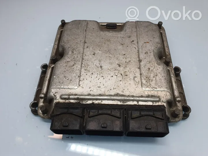 Renault Laguna II Calculateur moteur ECU 0281010637