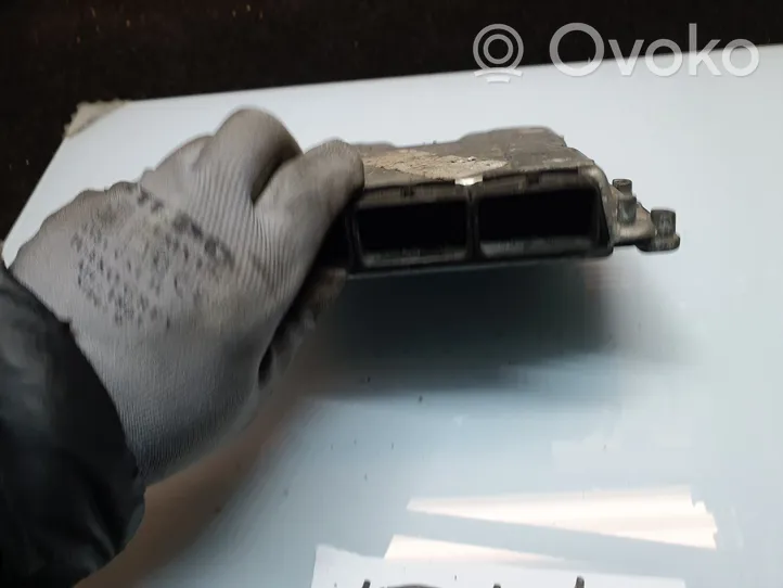 Renault Laguna II Sterownik / Moduł ECU HOM8200048297