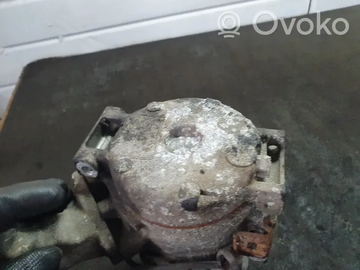 Toyota Avensis Verso Compressore aria condizionata (A/C) (pompa) 2473002720