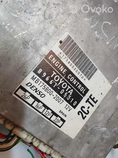 Toyota Avensis T220 Calculateur moteur ECU 8966105310