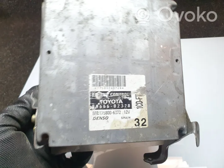 Toyota Corolla E120 E130 Sterownik / Moduł ECU 8966602320