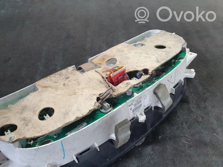 Chrysler Voyager Tachimetro (quadro strumenti) P04685629