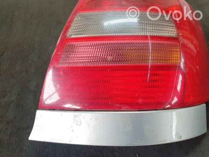 Audi A4 S4 B5 8D Lampa tylna 