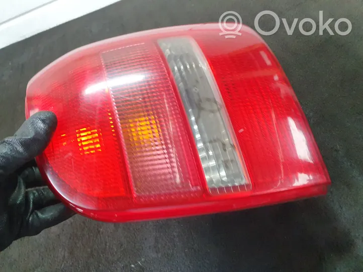 Audi A4 S4 B5 8D Lampa tylna 8D9945096C