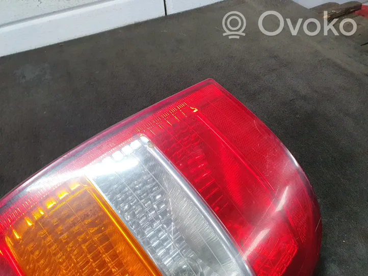 Opel Zafira A Lampa tylna 62280